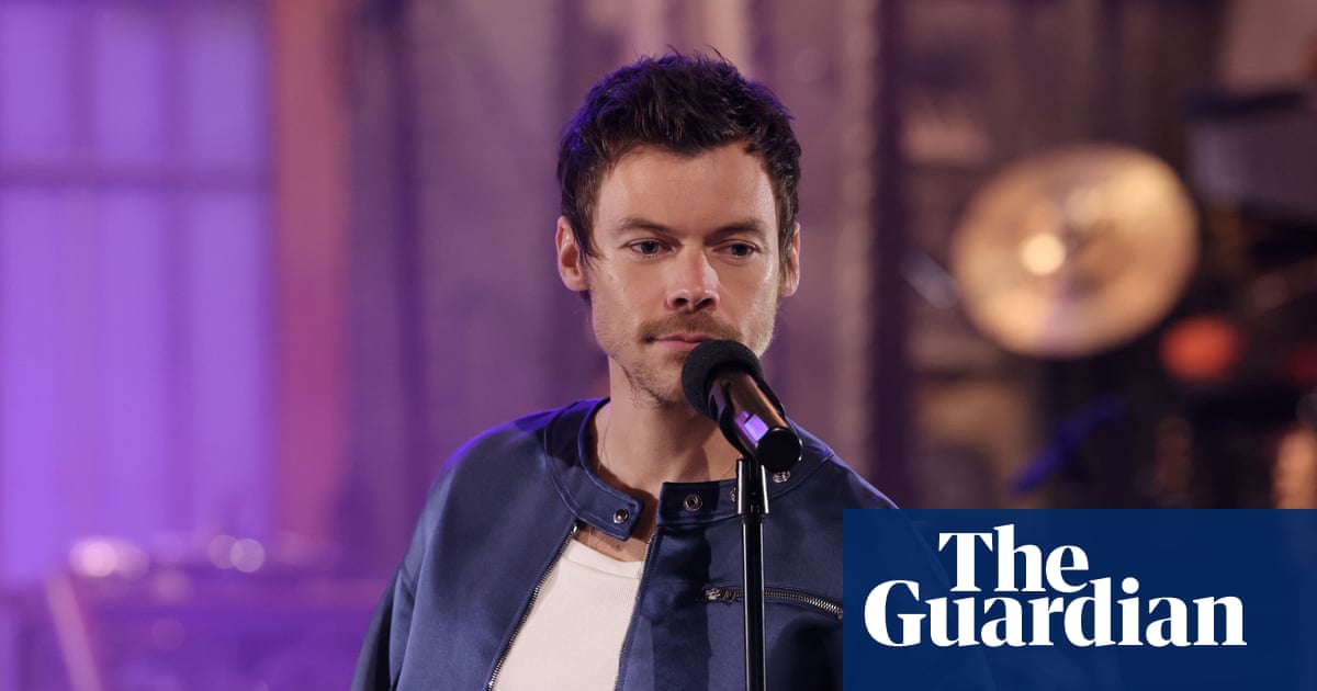 Saturday Night Live: Harry Styles pulls double duty in decently silly episode