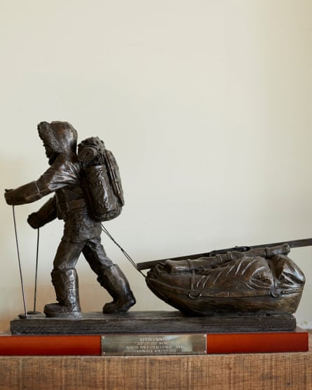 Troféu comemorativo do trekking ao pólo.