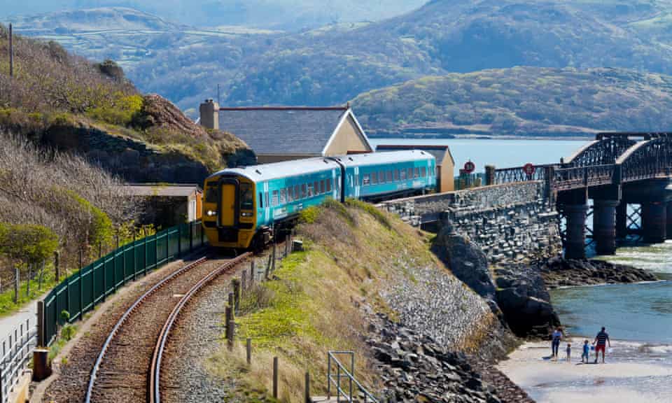 10 Classic Uk Trips By Public Transport United Kingdom Holidays The Guardian