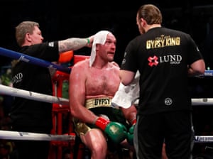 Ricky Hatton towels Tyson Fury’s head during his 2018 fight against Deontay Wilder.