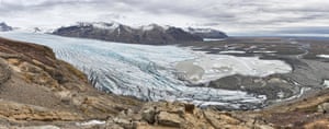 Skaftafellsjokull glacier tongue, which is rapidly heating because of global heating