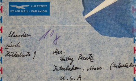 El sobre de correo aéreo dirigido a Dolly Perutz en los EE.UU.
