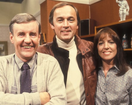 Richard Briers as Martin Bryce, Peter Egan as Paul Ryman and Penelope Wilton as Anne Bryce Ever Decreasing Circles.
