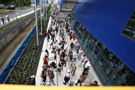 Shoppers wait in queues as Ikea opens in Auckland.