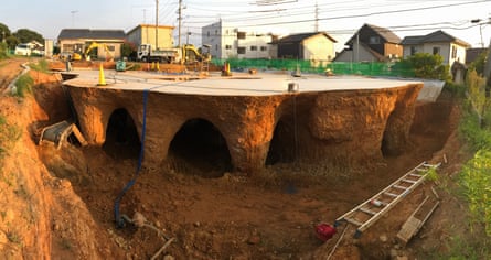 The strange, burrowing construction technique being used to build a cave-like restaurant in Yamaguchi.