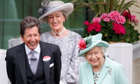 Lady Susan Hussey with Queen Elizabeth II and her racing manager John Warren at Royal Ascot in June 2021