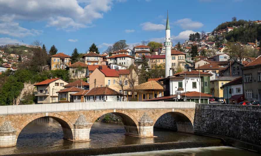 Crossing the divide: Seher-Cehaja bridge, over the Miljacka river.