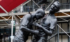 Staue of Zidane headbutt outside Pompidou Centre in Paris<br>CYYBXW Staue of Zidane headbutt outside Pompidou Centre in Parissculpture by French artist Adel Abdessemed in front of Paris' Centre Pompidou modern art museum, Wednesday Sept. 26, 2012. The historic head-butt that marked the end of French icon Zinedine Zidane's international soccer career is now more than just a memory. A 5-meter-high bronze statue portraying Zidane aiming his shaven head at Italian opponent Marco Materazzi's torso has been erected in front of the Pompidou center.