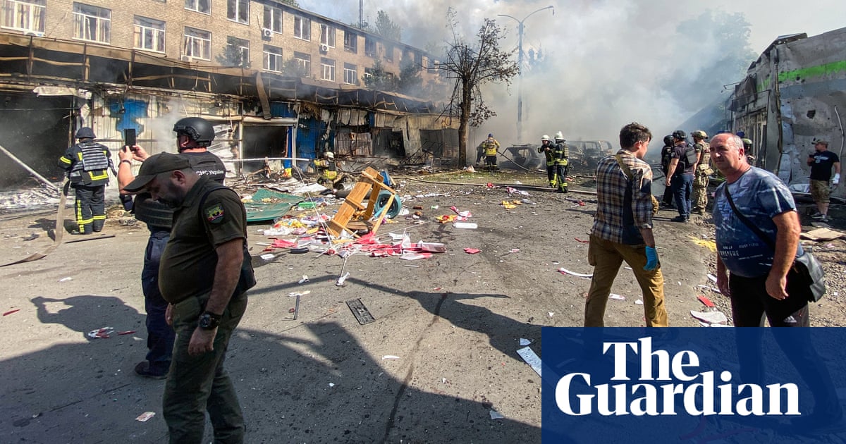 Russian strike on crowded Ukraine market leaves at least 17 dead