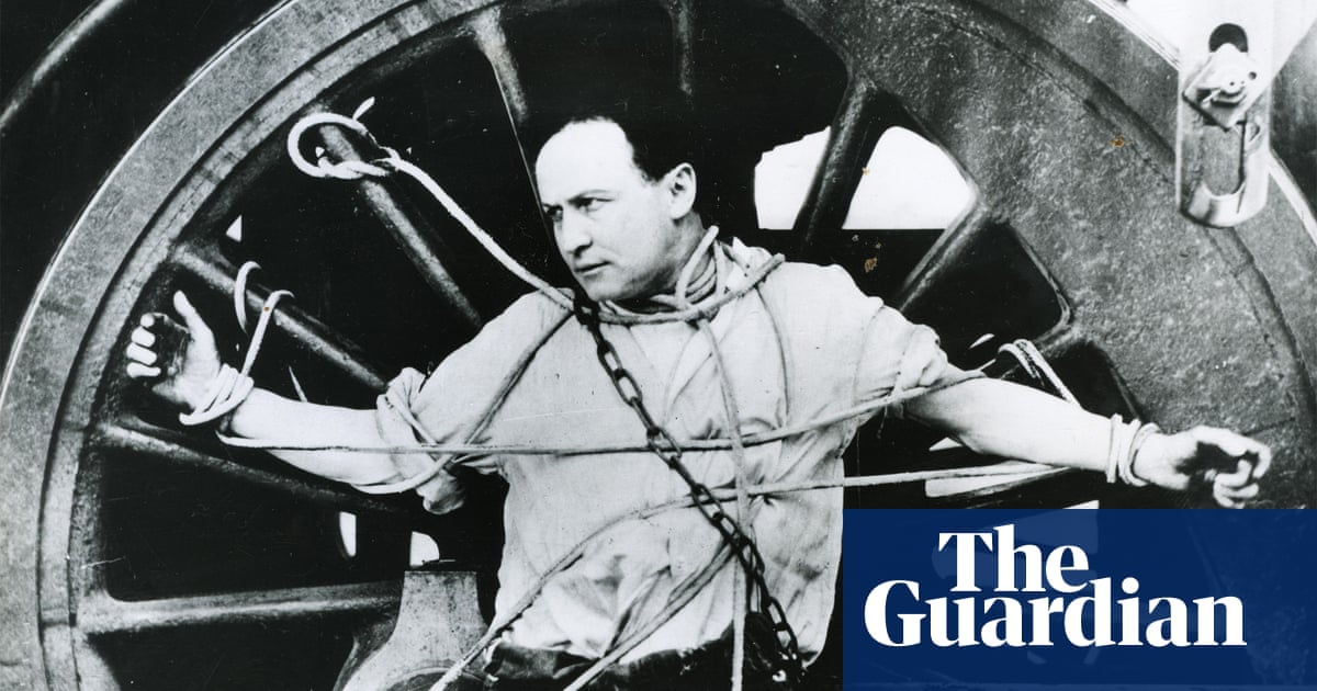 Αθέατη γραφή του Χάρι Χουντίνι που δημοσιεύτηκε στα 100 χρόνια από τον θάνατό του