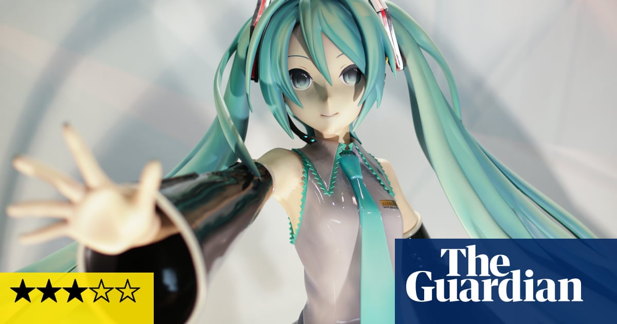 Hatsune Miku review – hologram star fires up the glowsticks | Music | The Guardian