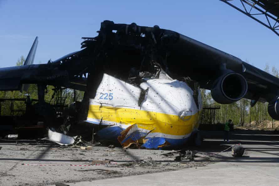 New images of the destroyed Antonov An-225 Mriya cargo aircraft seen at Hostomel airfield.