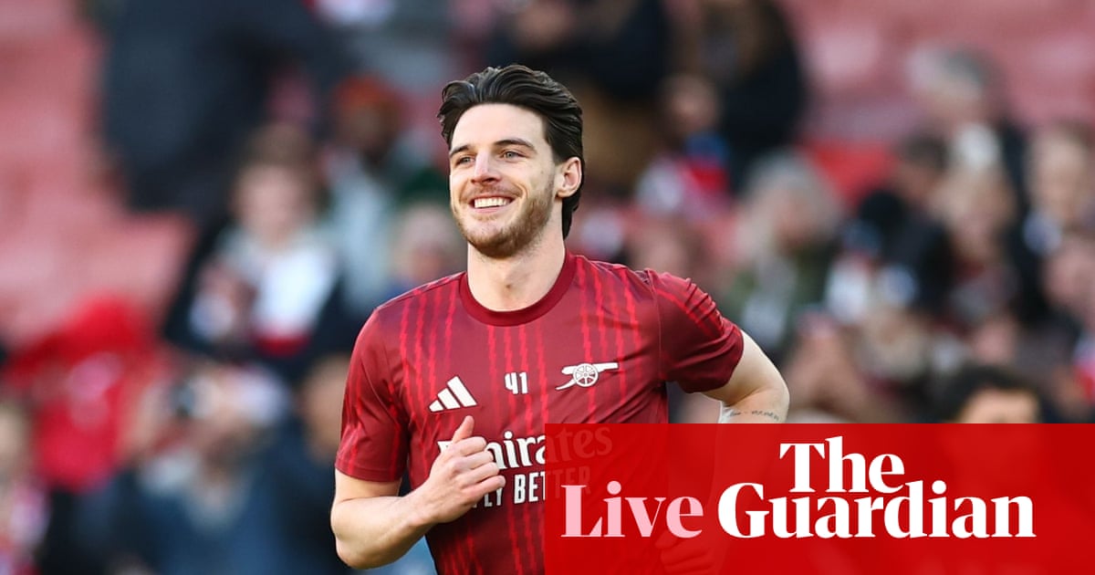 Arsenal v Everton: Premier League – live