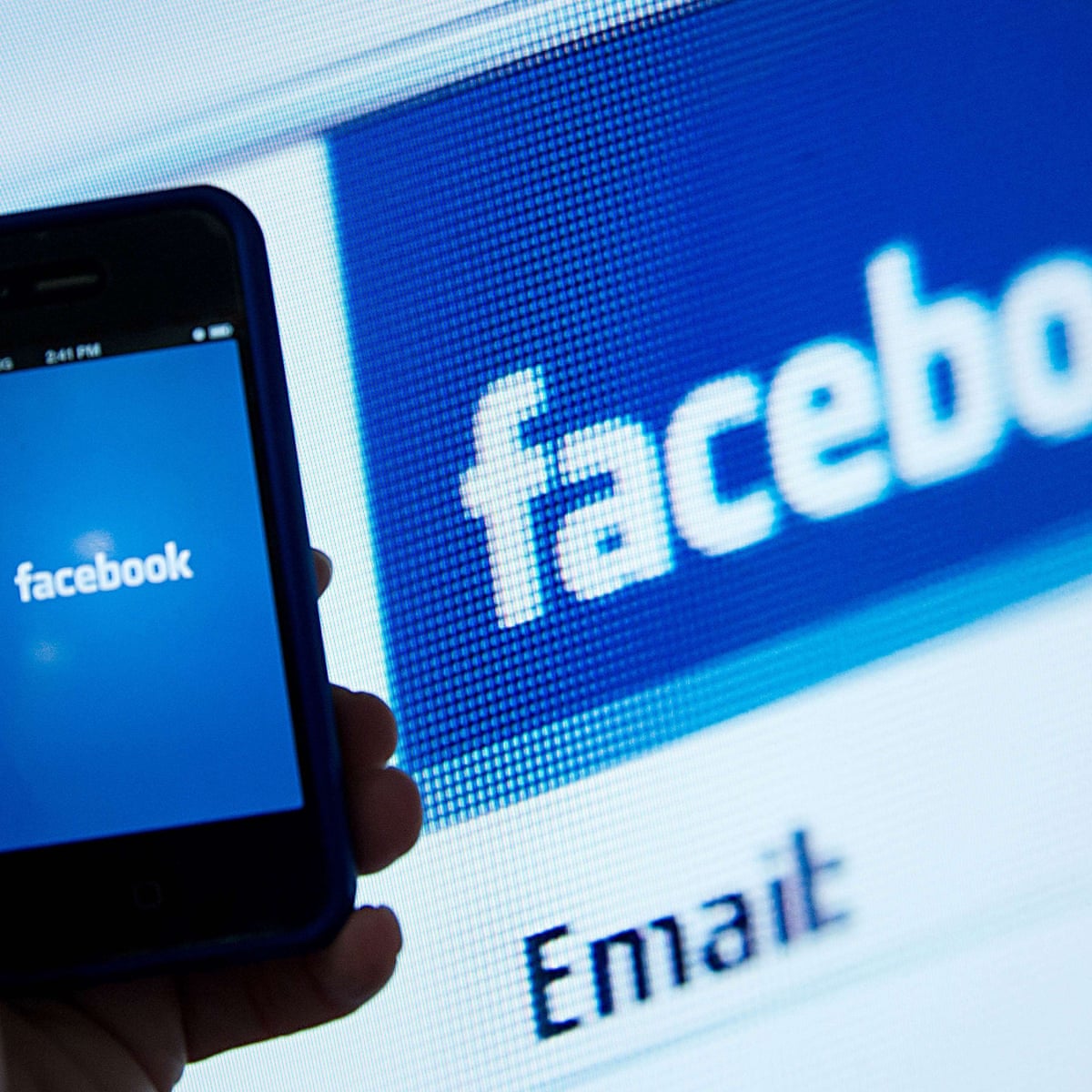 Facebook Adjusts Controversial Real Name Policy In Wake Of Criticism Facebook The Guardian