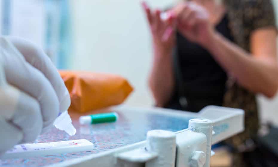 covid 19 how accurate are lateral flow tests coronavirus the guardian