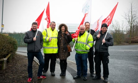 Frances O’Grady with workers outside B&Q’s Wincanton site 