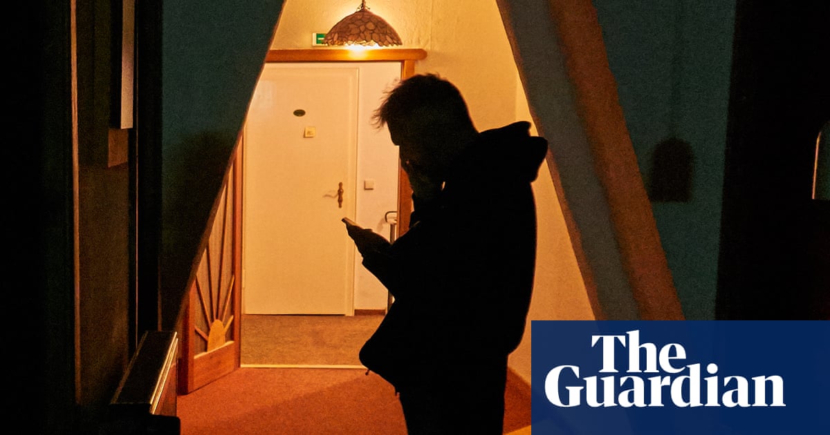 UK asylum seekers in hotels should have been given money for phone calls, judge rules