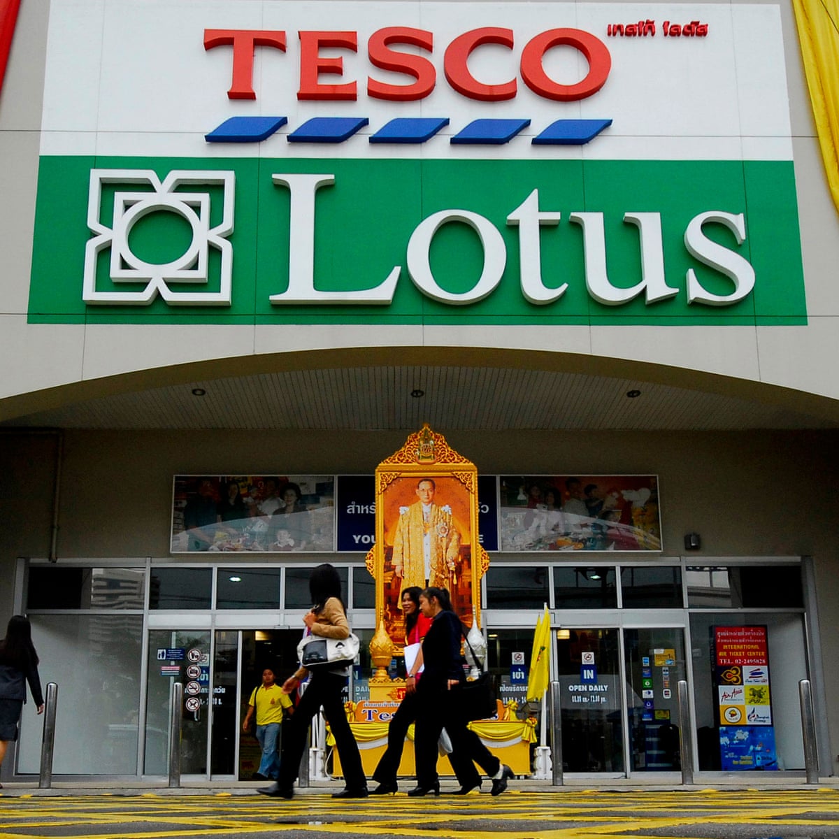 Tesco Weighs Up Sale Of Thai And Malaysian Stores Tesco The Guardian