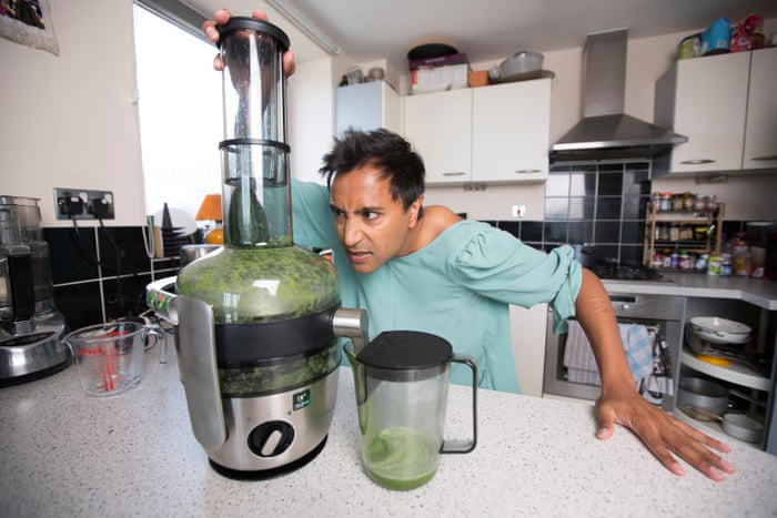 gadgets review: Philips self-cleaning juicer – like emptying lawnmower's grass bag | Food | Guardian