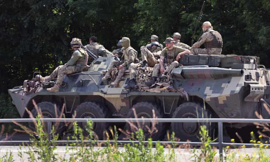 Ukrainian soldiers near Druzhkivka, Ukraine. In recent weeks, Russia has concentrated its firepower on Ukraine's Donbas region.