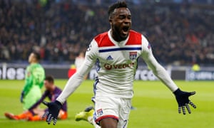 Maxwel Cornet celebrates his second goal, and that of Lyon.