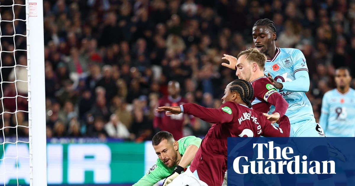 West Ham edge past Burnley to lift gloom after fans fume at ownership