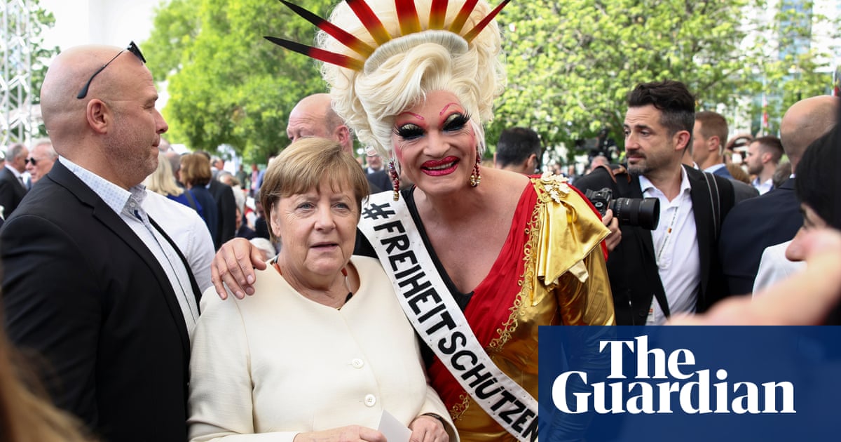 Hostages’ families and interstellar dust: photos of the day – Thursday Hostages’ families and interstellar dust: photos of the day – Thursday