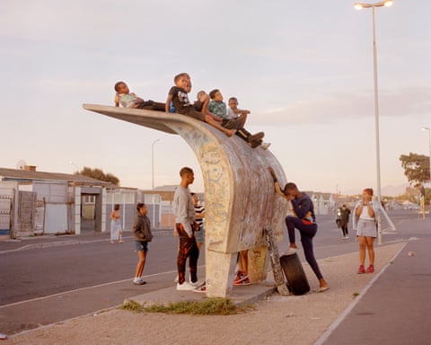 Laura Pannack, Bus Stop, The journey Home.