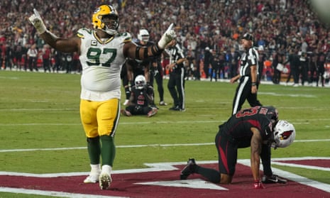 Niners rally, but can't control Rodgers at end