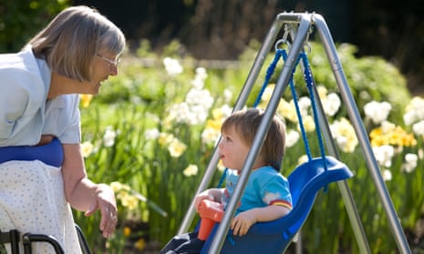 The Science Behind the Bond Between Grandma's and Grandchildren - Motherly