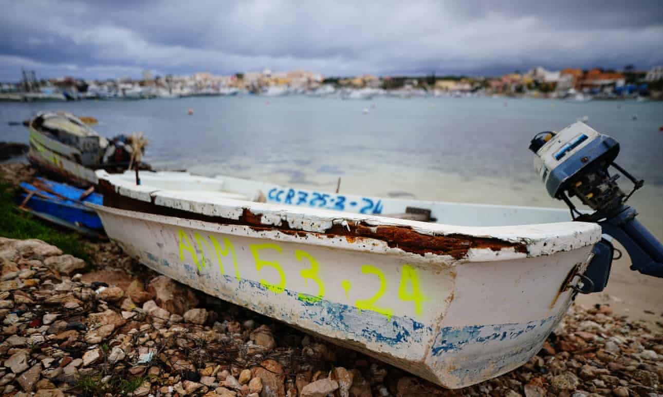 Trabajadores de ayuda en Lampedusa condenan plan de Ruanda del Reino Unido tras visita de Cleverly.