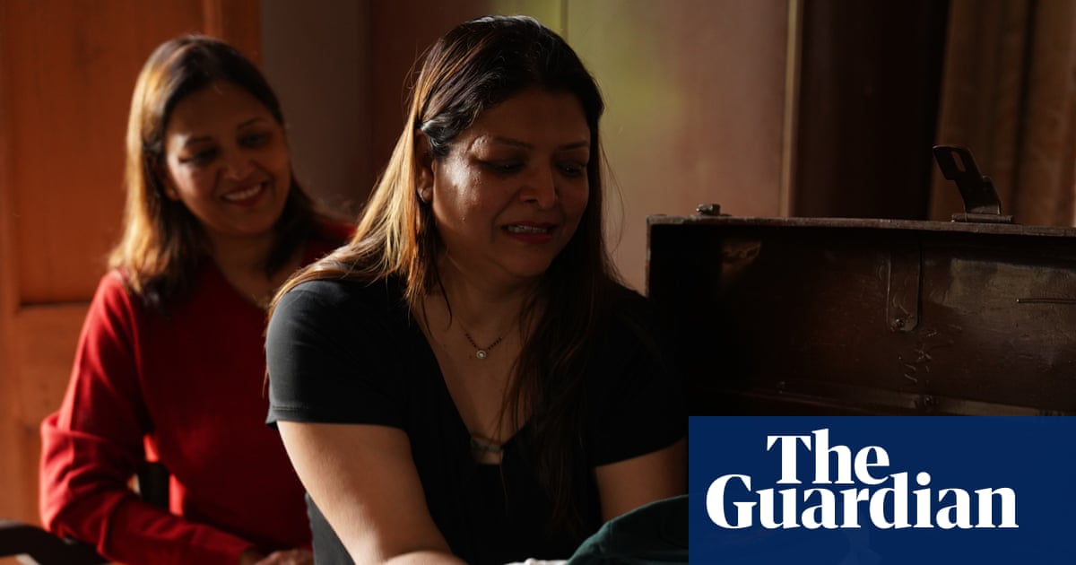 Cricket's holy grail' for $460,000: Don Bradman baggy green sells at auction