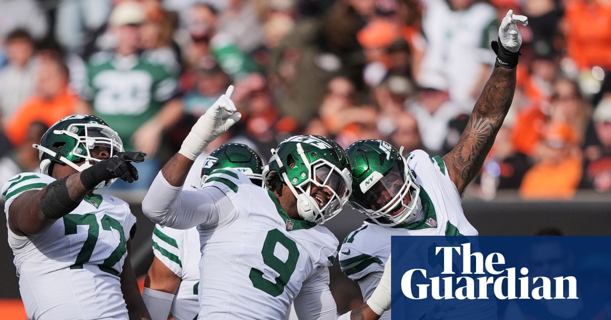 NFL roundup: Jets snatch first win of season; Giants' Skattebo suffers gruesome ankle injury
