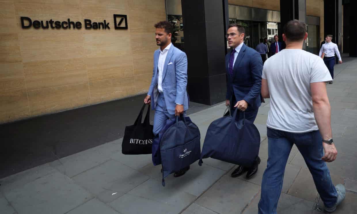 Deitsche Bank starts cutting jobs