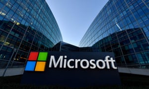 Global Microsoft Outage Brings Down Teams Office 365 And Outlook Technology The Guardian