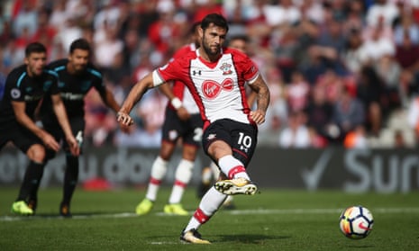 Charlie Austin scores the late penalty to snatch victory after West Ham had fought back from 2-0 down.