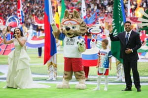 Russian soprano Aida Garifullina is joined by the 2018 World Cup mascot Zabivaka and legendary Brazilian footballer Ronaldo