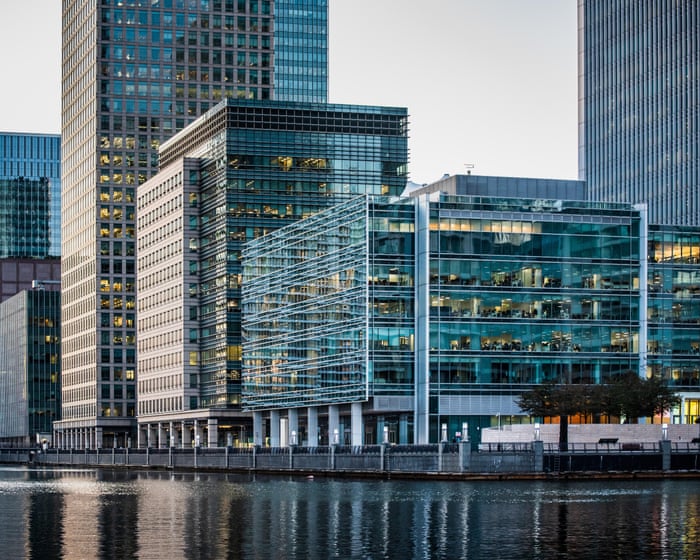 Leading law firm cuts London back-office staff as it embraces AI