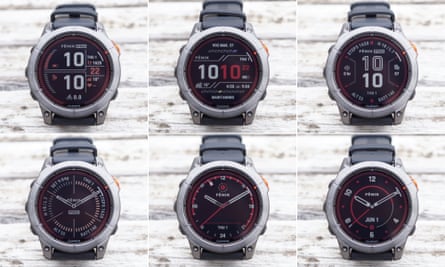 Uma seleção de mostradores de relógio no Garmin Fenix 7 Pro.