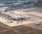 Les vols stoppés dans trois aéroports américains comme le chien de garde avertit sur la menace de piratage