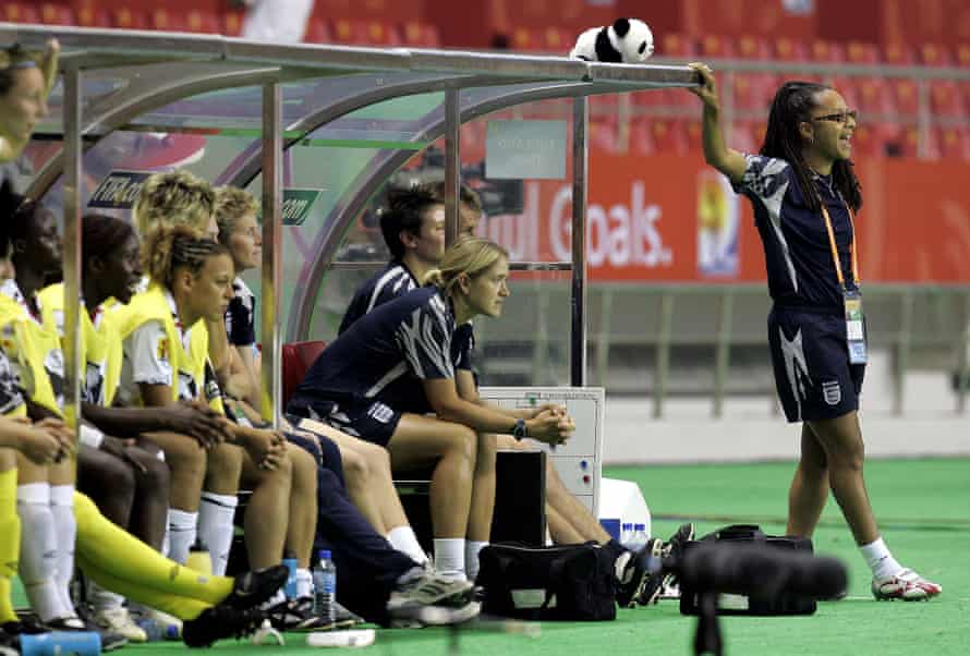 Hope Powell managing England at the 2007 World Cup in China