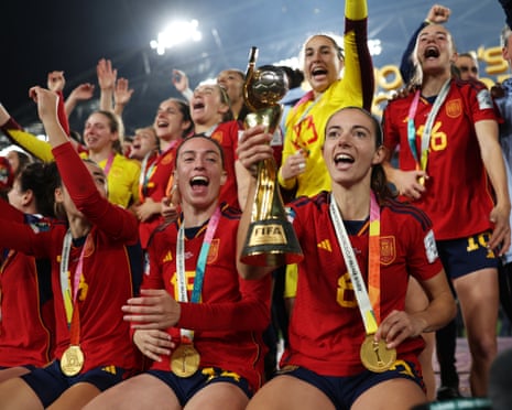 Spain celebrate after winning the 2023 World Cup final.