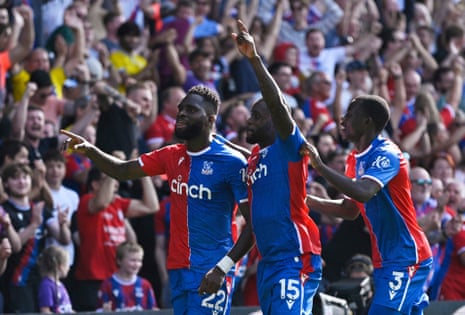 Arsenal v Manchester United: Premier League – live updates | Premier League 10 Odsonne Edouard scores for Palace!