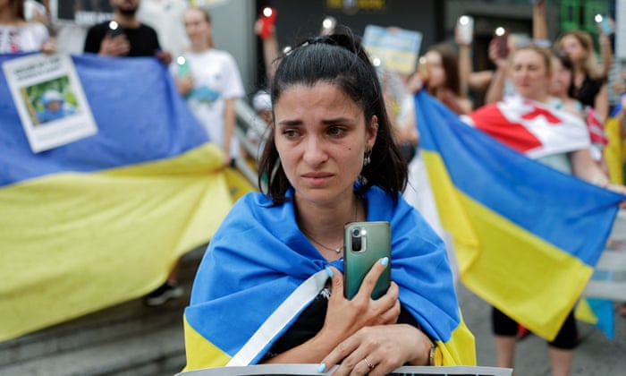 Ukrainians living in Turkey take part in a demonstration to mark Ukraine’s Independence Day, in Istanbul.