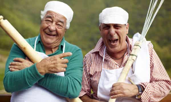 Carlosio con Gennaro Condaldo tra due italiani golosi.