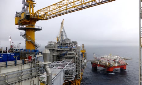 An Equinor oil platform in the North Sea. The Norwegian company is planning exploratory drilling in the Great Australian Bight in 2020, but a new report warns of the risks of developing an oil industry in the area. 