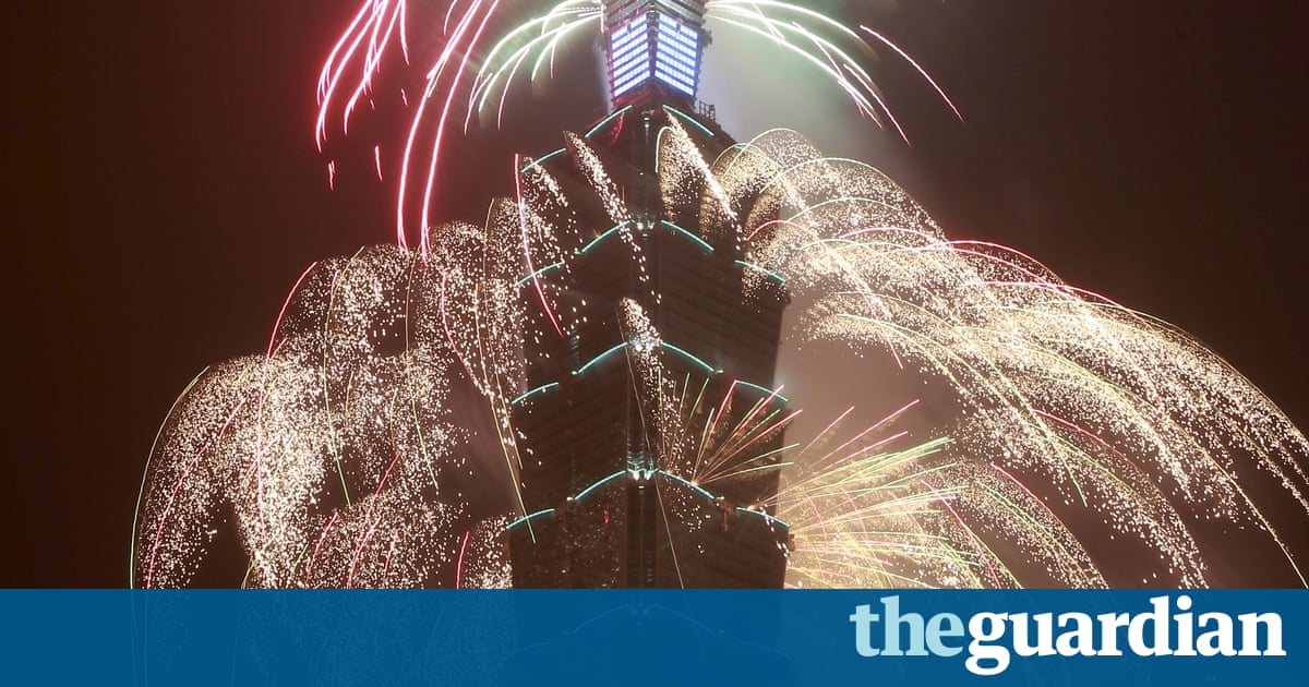 Watch today highlight: nation prepares for a new year’s eve celebration muted by the pandemic New Year’s Eve 2015 celebrations – in pictures | World news | The Guardian