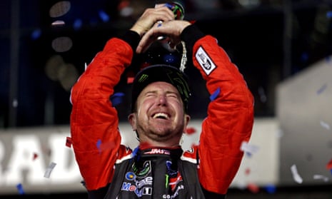 Kurt Busch wins first Daytona 500 title in crash-filled race | Nascar | The Guardian