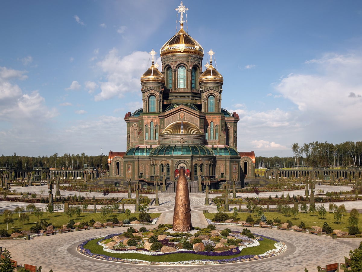 Angels And Artillery A Cathedral To Russias New National Identity Russia The Guardian Angels And Artillery A Cathedral To Russias New National Identity Russia The Guardian
