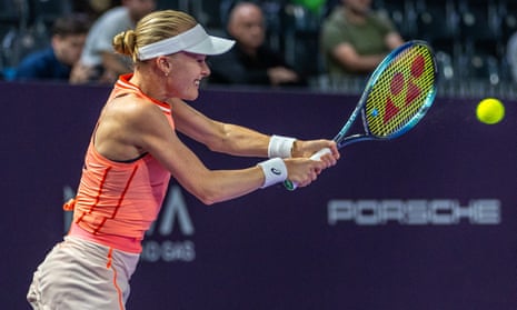 Harriet Dart of Great Britain plays a backhand return to Nuria Parrizas in their quarter-final game at the  WTA250 Transylvania Open.